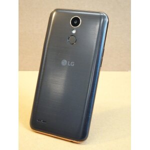 LG K10 (2017) (13,46 cm (5,2 Zoll) IPS Display 16 GB schwarz Smartphon