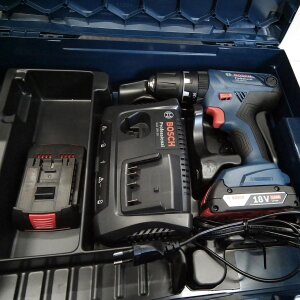 Bosch GSB 18-2-Li Plus Professional 2 x 2,0 Ah Akku-Schlagbohrschrauber