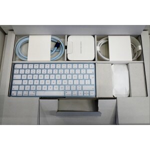 Apple iMac 24 Retina 4.5K, M1 8C CPU, 7C GPU, 8GB RAM, 256GB, blau
